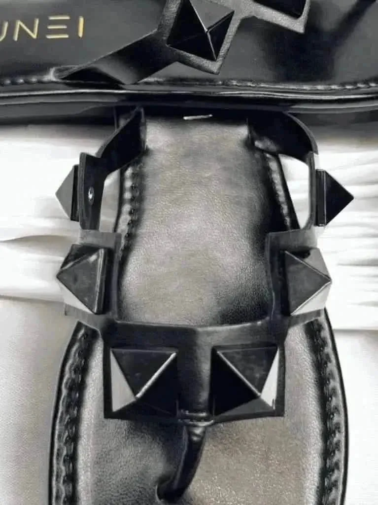 Black Stud Flats