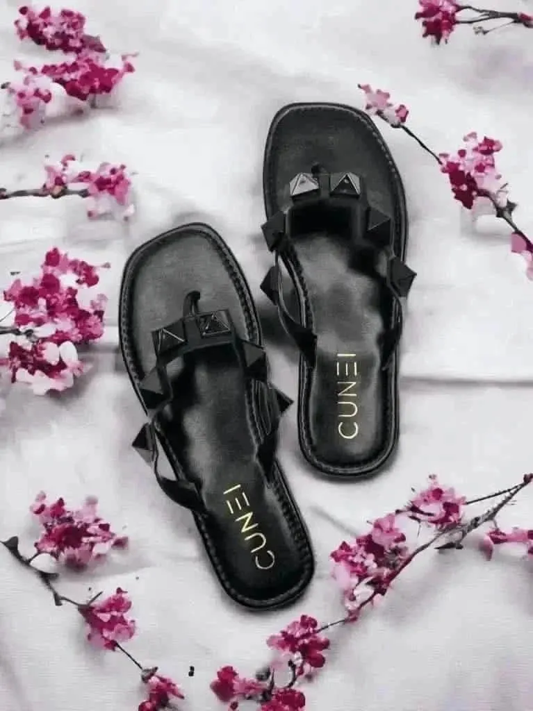 Black Stud Flats