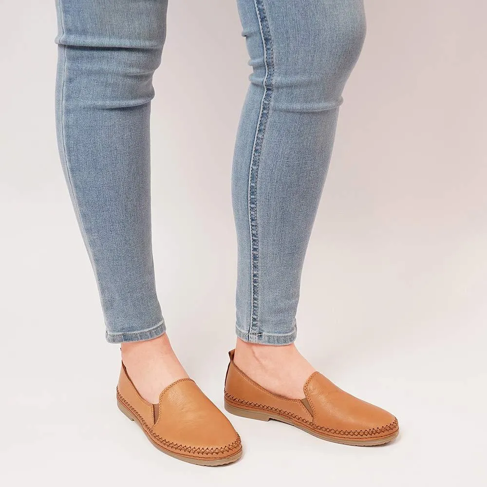 Siarra Coconut Leather Flats