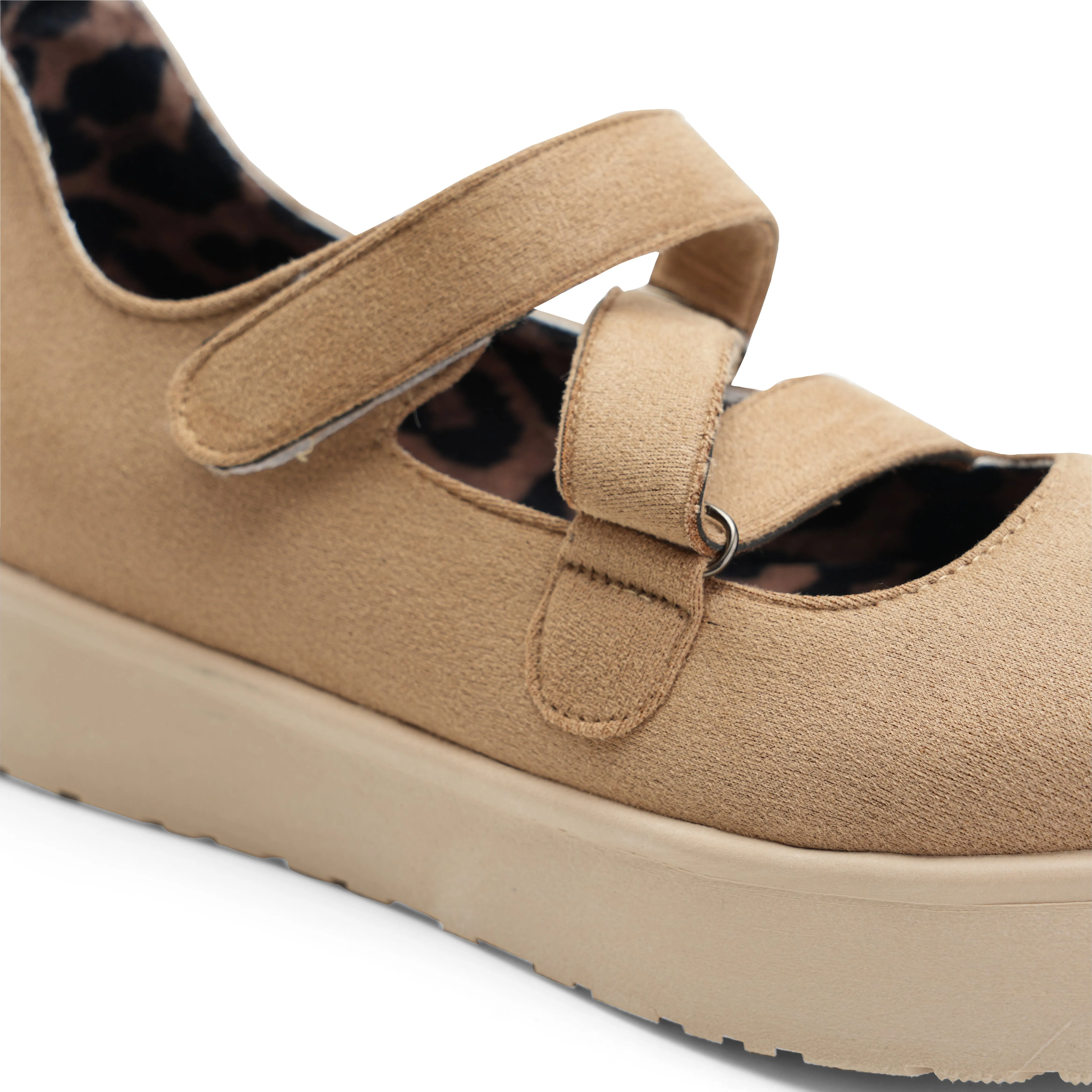 Urban Chic Mary Janes - Beige